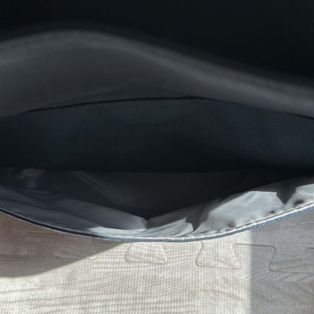 Red Rovr Roo Diaper Backpack - Picture 2 of 6